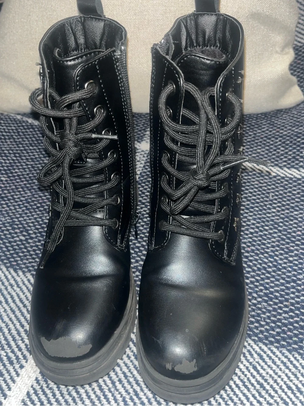 Wondernation girls black boots with star details size 1